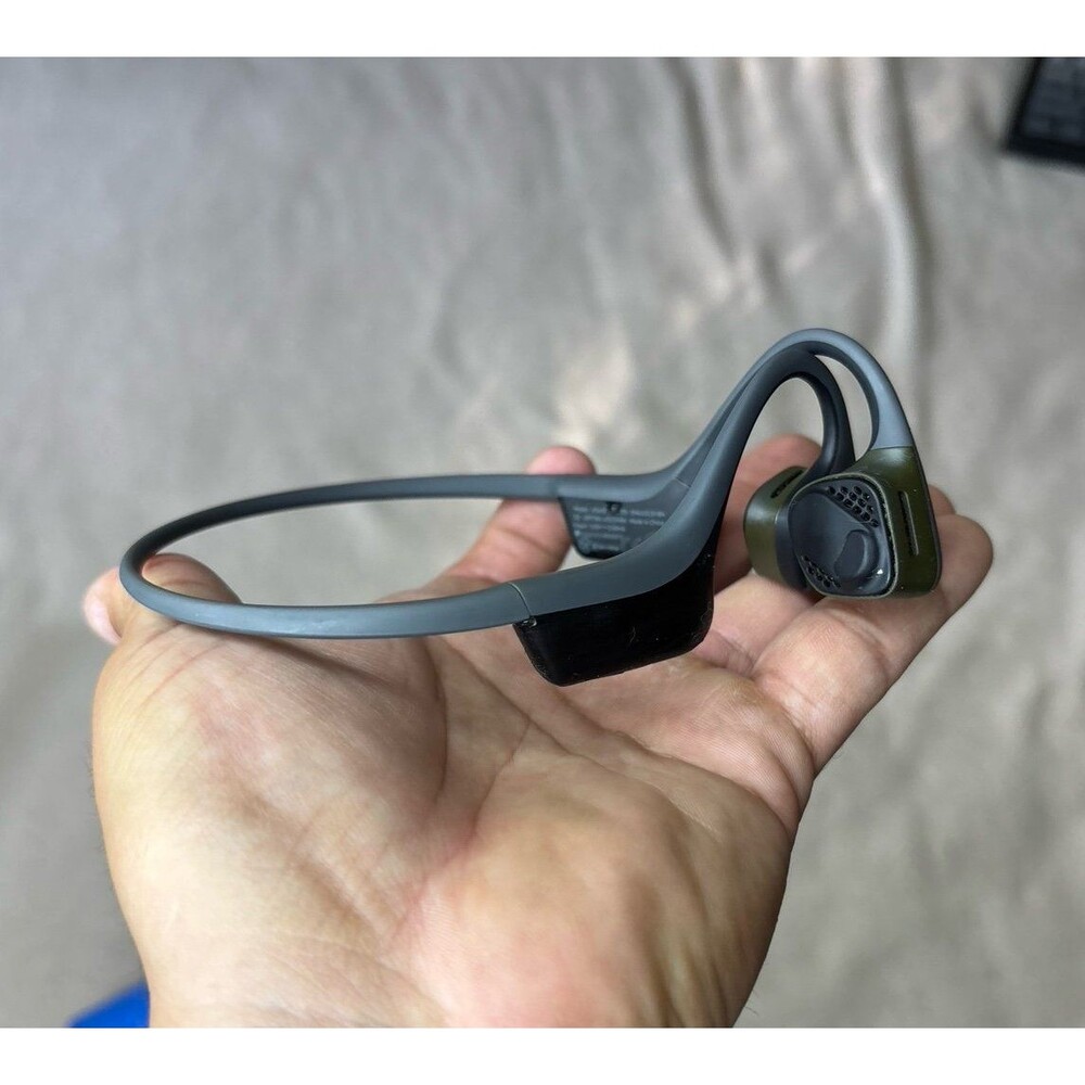 AfterShokz AS650 Trekz Air Open-Ear Wireless Bone Conduction Headphones